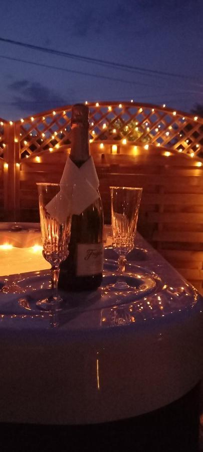 Hotel Cote Cosy Marche-en-Famenne Esterno foto